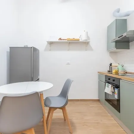 Comfortable In The Center Of * Turín